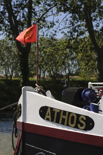 CRUCEROS FLUVIALES CANALES DE FRANCIA CANAL DU MIDI ATHOS DESCUENTOS OFERTAS CRUCEROS EN FAMILIA CRUCEROS EN GRUPO ALQUILER CHARTER DE CRUCEROS BARCOS PRIVADOS CRUCEROS SUR DE FRANCIA